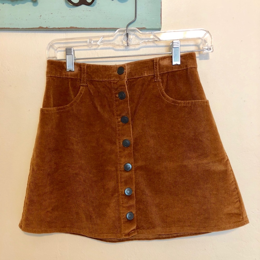Brandy Melville Chestnut Skirt